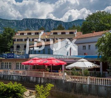 CRIKVENICA - TRIBALJ - 3 kuće (26 soba) + restoran + 4 stana + 4130m2 okoliš   - cover