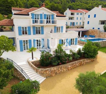 OTOK CRES, GRAD CRES - Jedinstvena vila s bazenom - cover