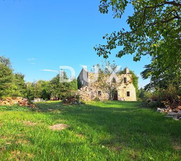 ISTRA, GROŽNJAN, OKOLICA – Prekrasna ruševina na prostranom građevinskom zemljištu. - cover