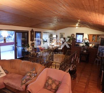 OPATIJA, MATULJI - kuća 300m2 s dvoetažnim stanom i dva apartmana na velikoj okućnici površine 710m2 - cover