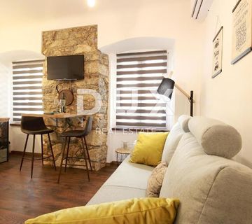 RIJEKA, CENTAR - tri luksuzna apartmana u centru Rijeke. - cover