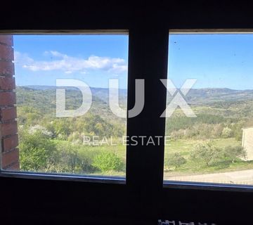 ISTRA, BUZET - Imanje s 4 stambena objekta i jednim poslovno-stambenim objektom, otvoreni pogled na prirodu i jezero  - cover