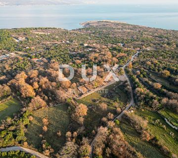 Otok Krk, Šilo -  Očišćen, ravan MASLINIK, buduće građevinsko, 600m do prekrasnih plaža, mora i supermarketa s pristupnim putem ! - cover