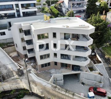 OPATIJA, CENTAR – luksuzan penthouse u centru Opatije, privatna pozicija i krovni bazen, samo 200m od mora - cover