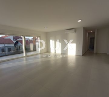 ŠIBENIK, VODICE - Predivan penthouse S7 pokraj mora - cover