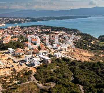 Grad Krk - Dvoetažni luksuzni apartman s krovnom terasom i bazenom - cover