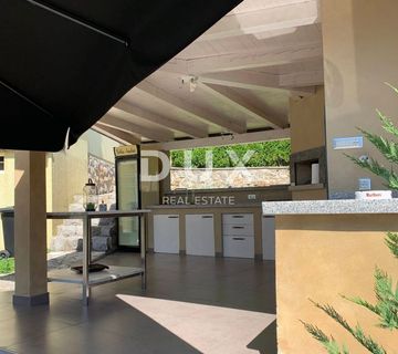 OPATIJA, POBRI - villa 404.85m2 s bazenom i panoramskim pogledom na more - cover