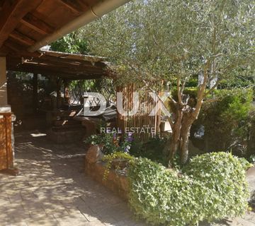 ISTRA, ROČ - Hostel - stambeno-poslovna zgrada 550 m2  - cover