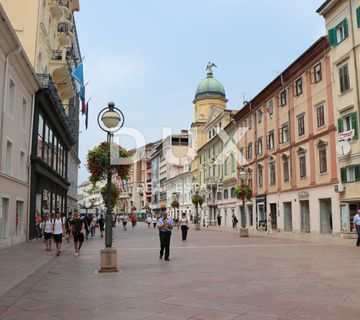 RIJEKA, KORZO - PRILIKA! - Poslovni prostor 1100m2 na Korzu - cover