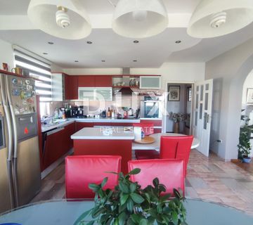 ISTRA, PULA - Obiteljska kvalitetna vila nadomak grada i plaža - cover