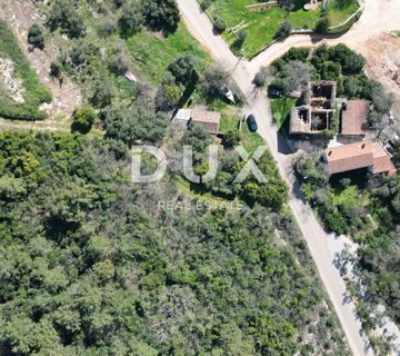 LABIN, SVETA MARINA- građevinsko zemljišto 435m2 sa starom kućom, s pogledom na more i idejnim projektom - cover