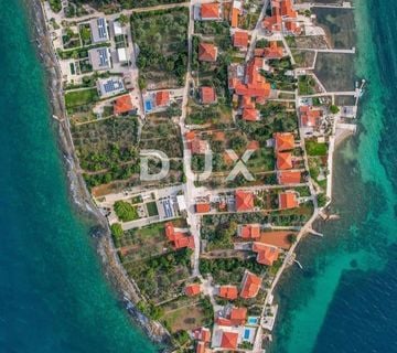 OTOK UGLJAN, SUTOMIŠĆICA - Građevinsko zemljište s direktnim pristupom moru - cover