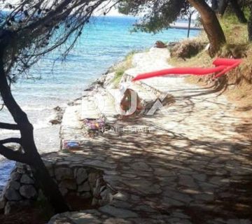 ZADAR, ZATON - Novo - građevinsko zemljište prvi red do mora 1530 m2 - cover