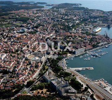 ISTRA, PULA - Poslovni prostor u centru grada - cover