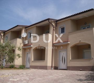 OTOK KRK, BAŠKA - 4 kuće sa 8 apartmana i bazenom - cover
