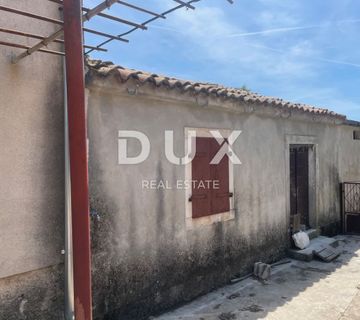 ISTRA, BARBAN - Kuća za adaptaciju s prostranom okućnicom - cover