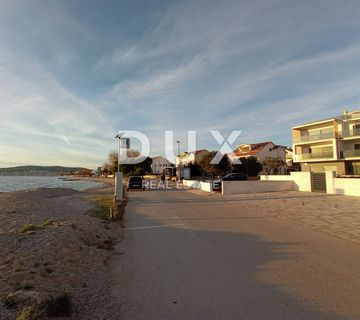 ŠIBENIK, VODICE - Poslovni prostor P2 s terasom pokraj mora - cover