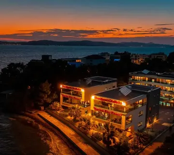 Apartmani Marina-Bayresort - cover