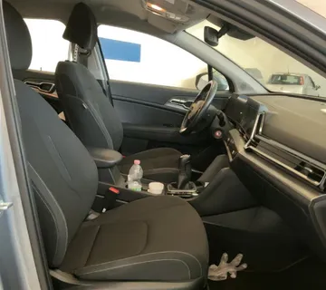 Kia Sportage Mild-Hybrid Busines 1.6TGDI 110kw MOD 2023g 36000km⭐⭐⭐⭐⭐ - cover