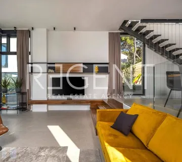 Zadar, Ugljan - Atraktivna vila prvi red do mora - cover