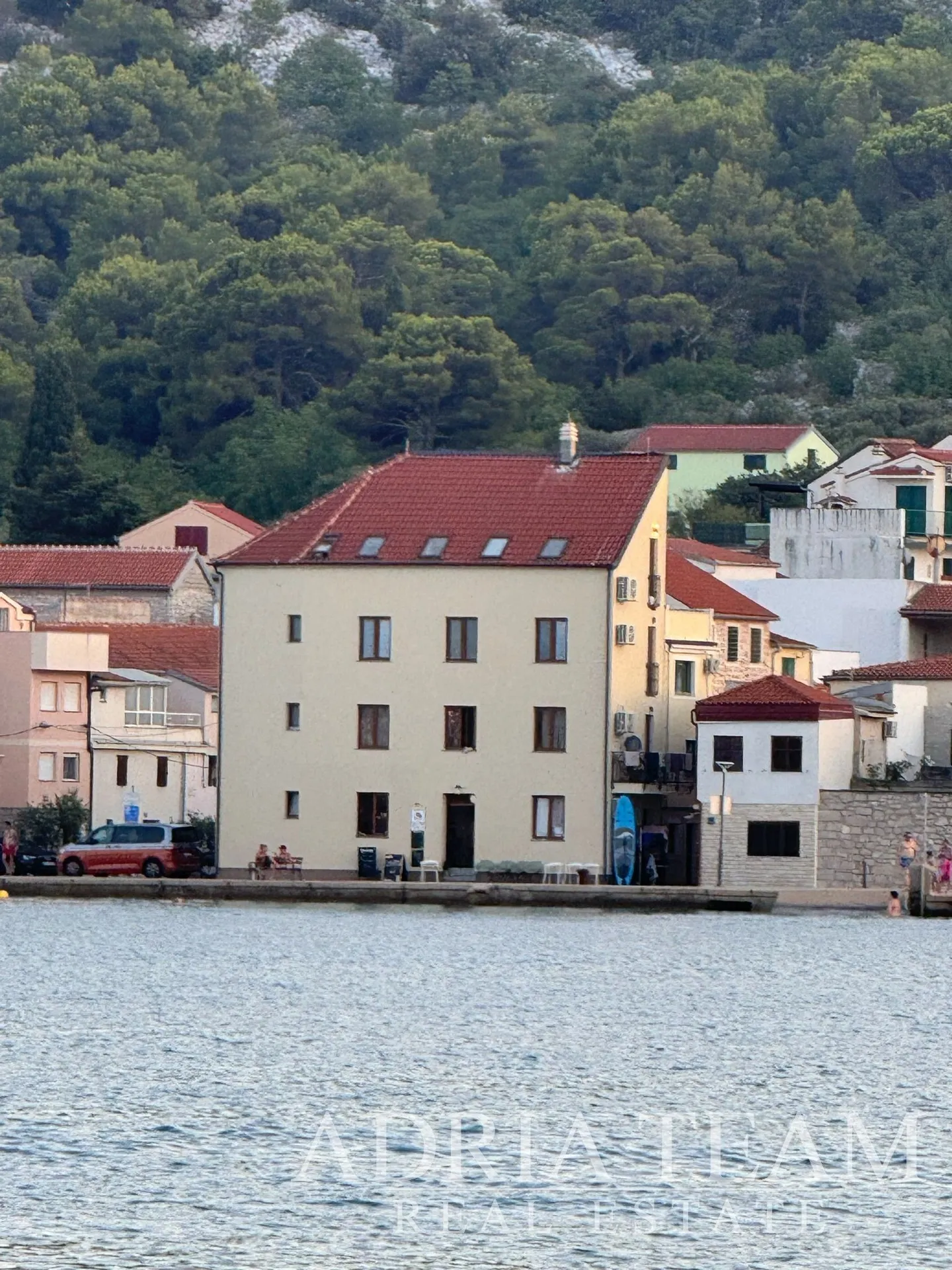 STUDIO APARTMAN U PRVOM REDU DO MORA (6 m), NOVOGRADNJA - TISNO - cover