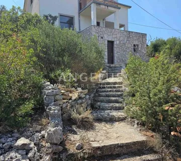 Brač, Bobovišća - kuća na lijepoj i mirnoj lokaciji sa otvorneim pogl - cover