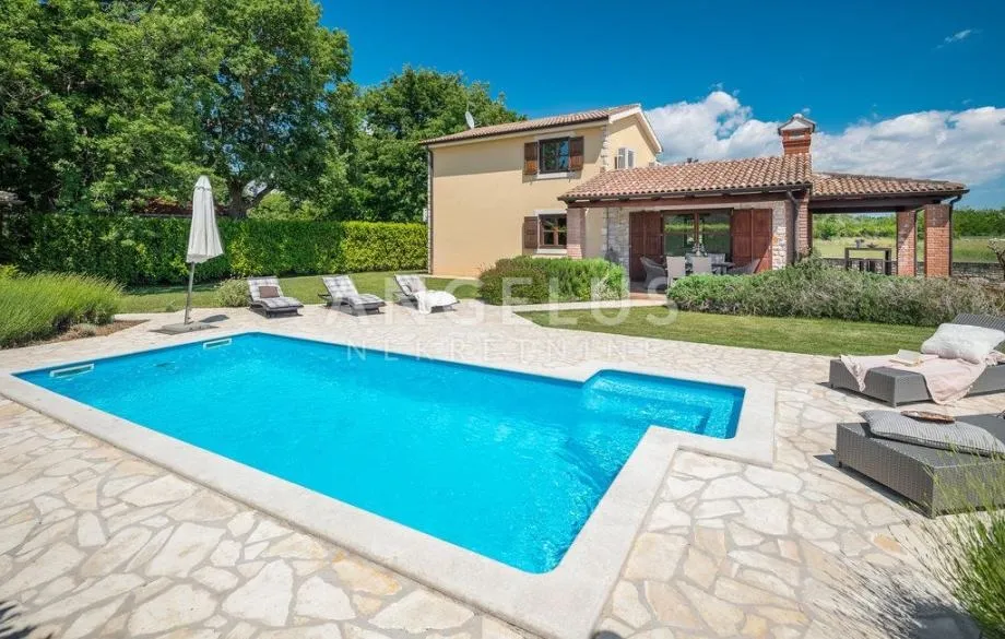 Istra, Sv. Lovreč - Godišnji najam vile s bazenom, 120 m2 (iznajmljivanje) - cover