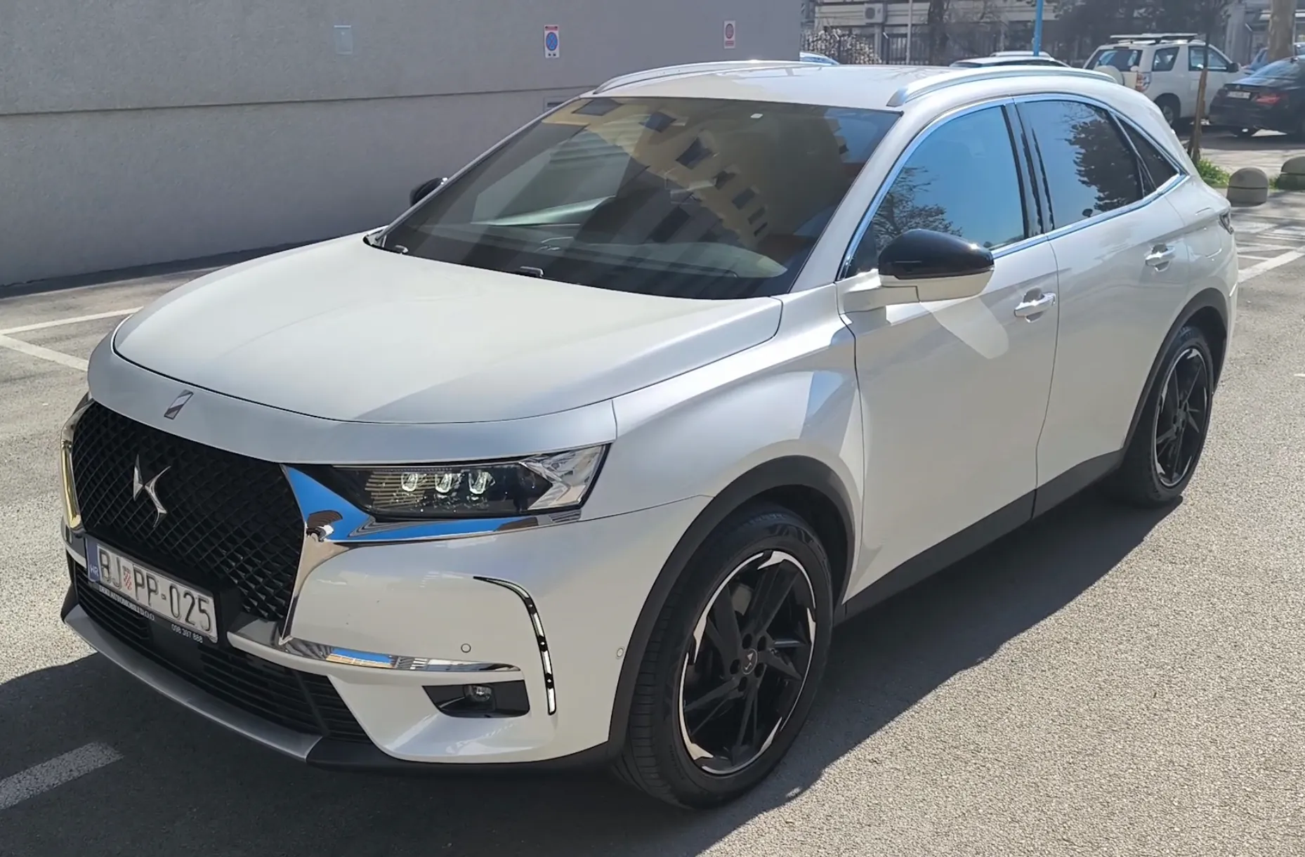 DS7 Crossback 1,6 E-Tense 4x4, Plug-In Hybrid, OPERA - cover