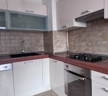 Svijetao stan u Vrapču s parkingom-najam! - cover