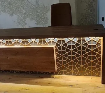 Radni stol recepcija - cover