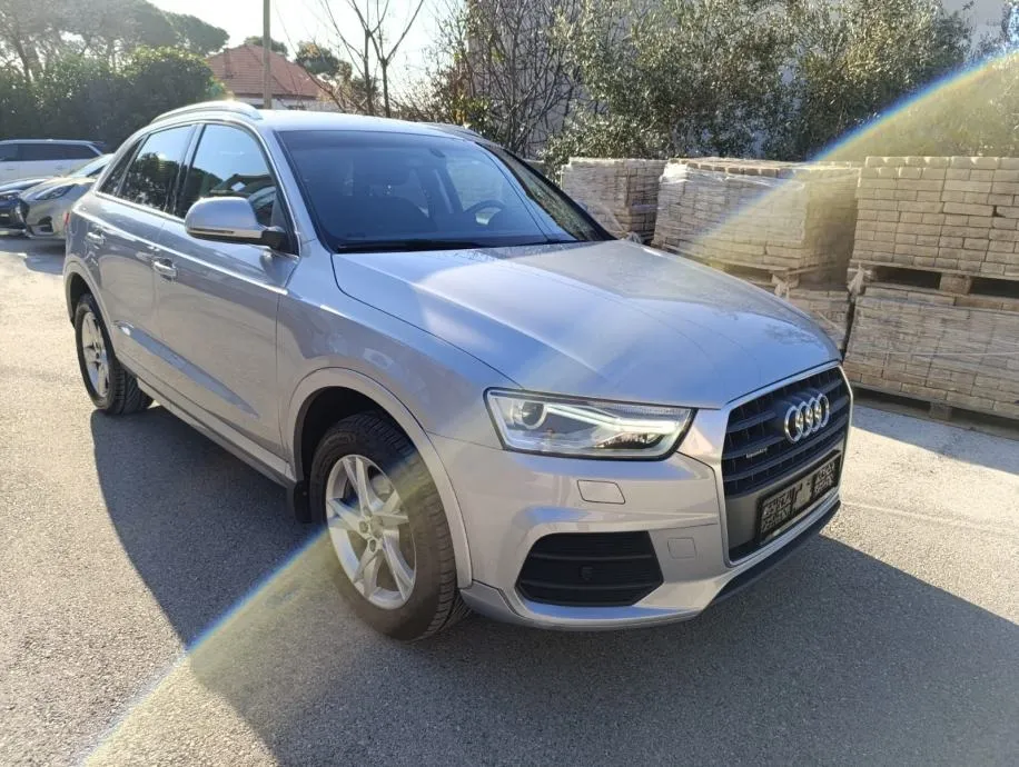 Audi Q3 2,0 TDI - cover