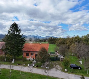 Obiteljska kuća sa prostranim zemljištem u prekrasnoj prirodi - cover