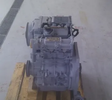 Deutz motor F2L1011F original za valjak Bomag i Hamm - cover