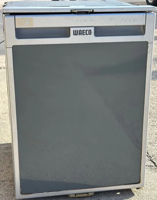 FRIŽIDER WAECO CR50 - cover