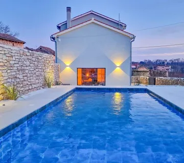 Svetvinčenat- renovirana kamena kuća - cover