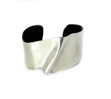 Val narukvica - cover