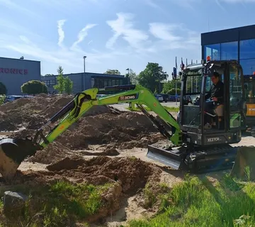 ELEKTRIČNI MINI BAGER XCMG 2,8 t - PRODAJA - Bestovje, Sveta Nedelja