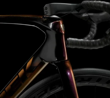 Bicikl Trek Emonda SLR 7 2024 Axinite Flip'Black - cover