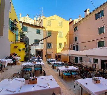 Rovinj, uhodani restoran, na vrhunskoj lokaciji - cover