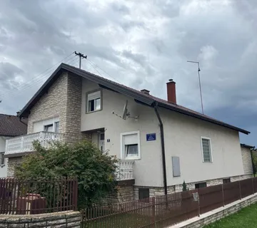 Kuća: Višnjevac, samostojeća visoka prizemnica, 220.00 m2 - cover