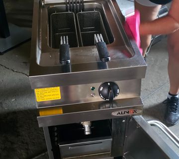 Friteza profi samostojeca - cover