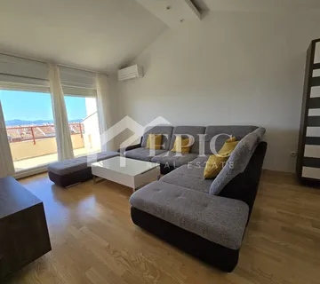 Bili Brig, Renoviran 3soban Stan S Otvorenim Pogledom Na More + Garaža - Zadar