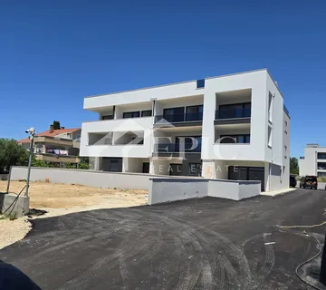 Privlaka, Moderan Stan U Prizemlju - Ninske Vodice, Nin