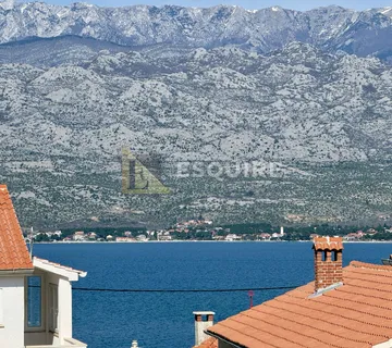Vinjerac – prostrani namješten dvosobni apartman s vrtom!! - Vinjerac, Posedarje