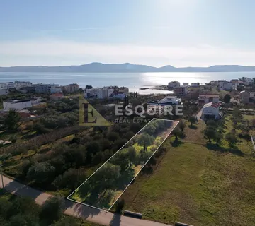 SUKOŠAN - Građevinsko zemljište 200m od mora - 815m2