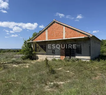 GORNJI ZEMUNIK - prodaje se kuća sa prostranim zemljištem od 4049 m2! - Zemunik Gornji, Zemunik Donji
