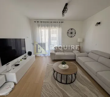 DIKLOVAC - Dvosoban stan na 1. katu + garaža - 76m2 - Zadar