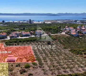 ZADAR - PLOČA - Građevinski teren 1280m2 + 2539 m² izvan građevinskog područja