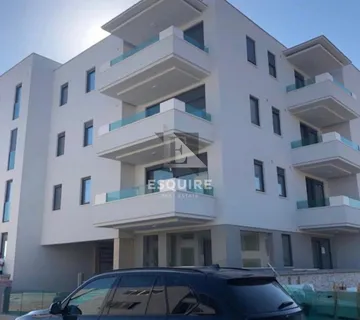 BORIK - Trosoban stan s garažnim mjestom - 90m2 - Zadar