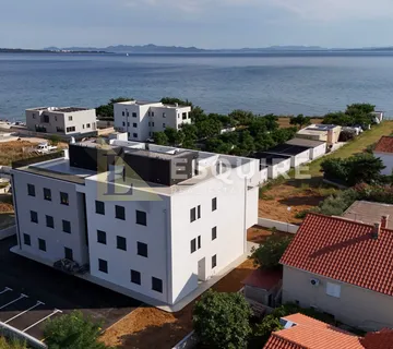 PRIVLAKA - Trosoban stan S6 na 1. katu, USELJIVO - 107m2